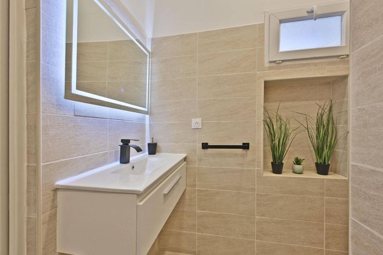 Au Roi Rene - Ac Clim - Wifi Appartement Avignon Buitenkant foto